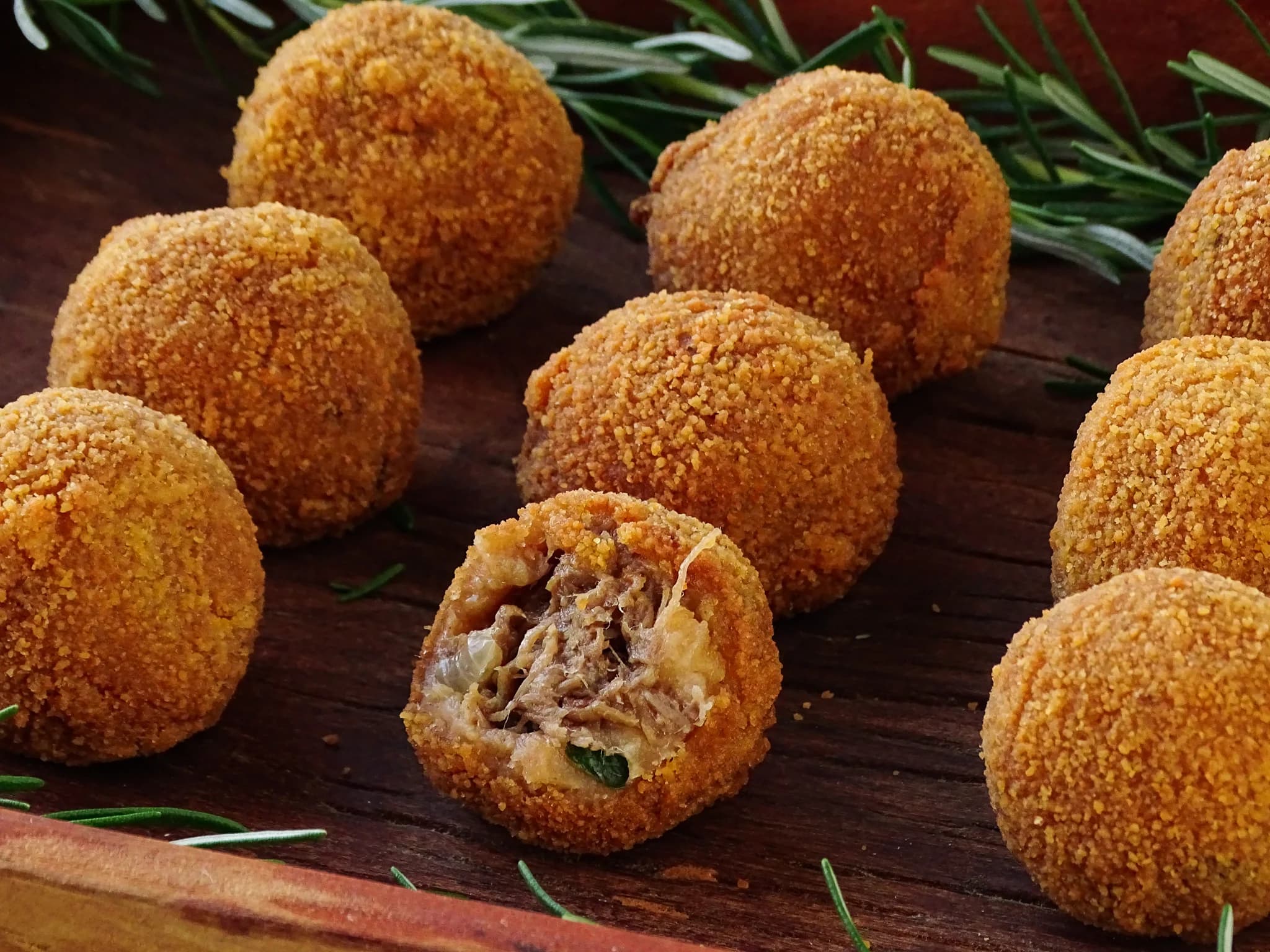 Bolinho de Costela